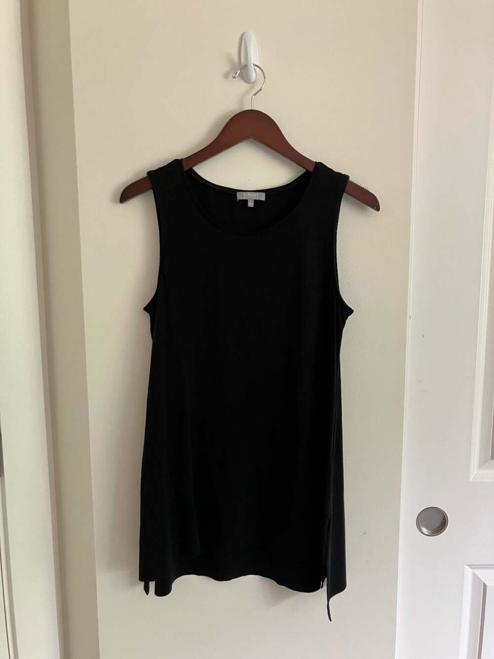 Habitat Clothes to Live In Tank Top Sz S Women’s Sleeveless, Round Neck, Black